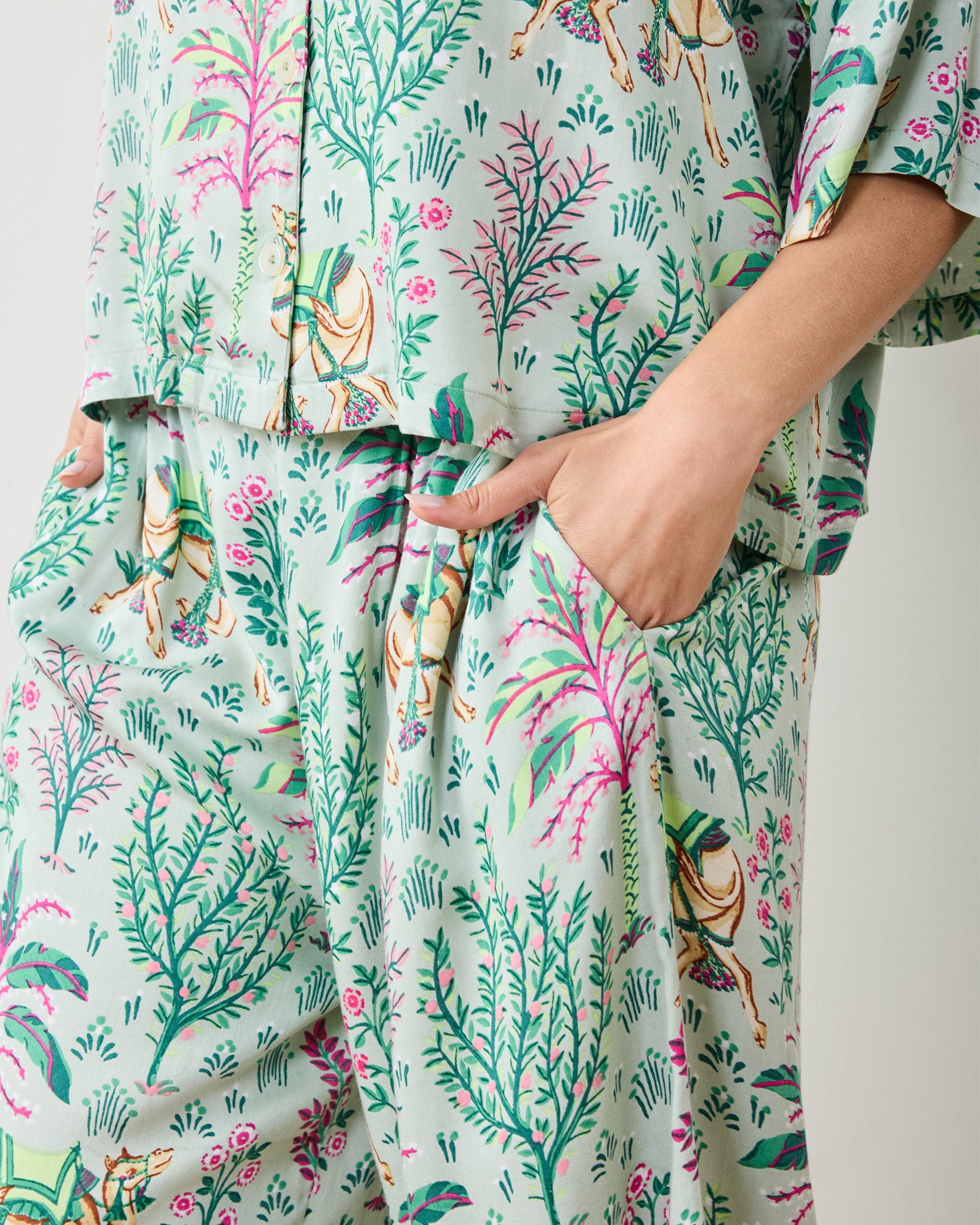 Camel's Courtyard - Eco Satin Wildest Dreams Set - Avocado - Image 4