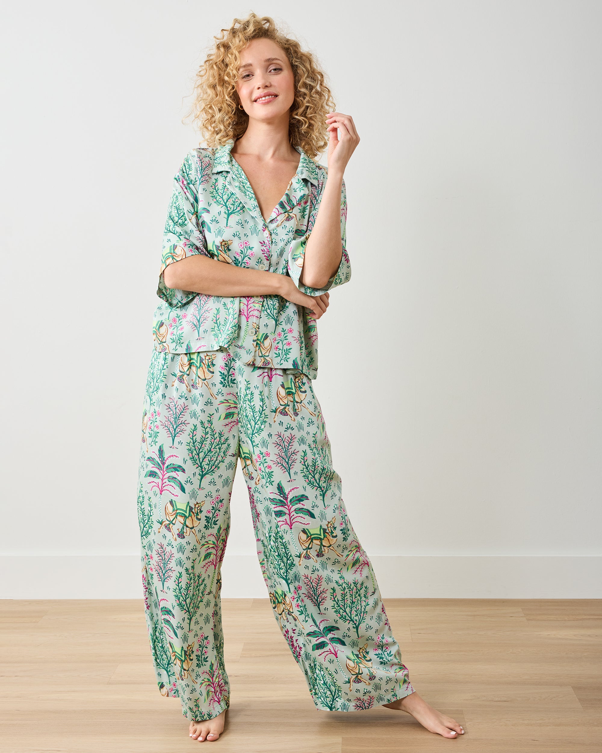 Camel's Courtyard - Eco Satin Wildest Dreams Set - Avocado - Image 2