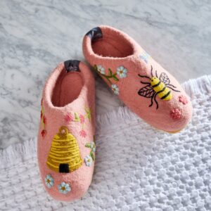 French Knot X PF - Sweet Bee Slipper - Pink Petal